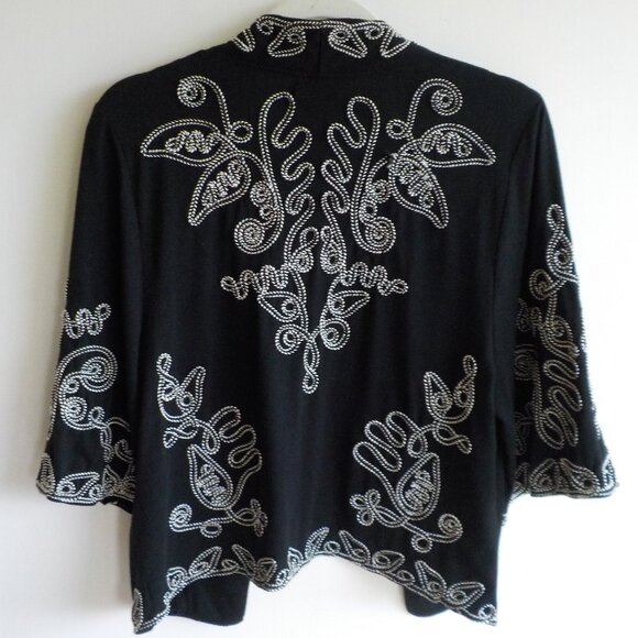 Jacket - Large - Black White Embroidery - Short Sleeve - Open  (463) - Picture 4 of 6